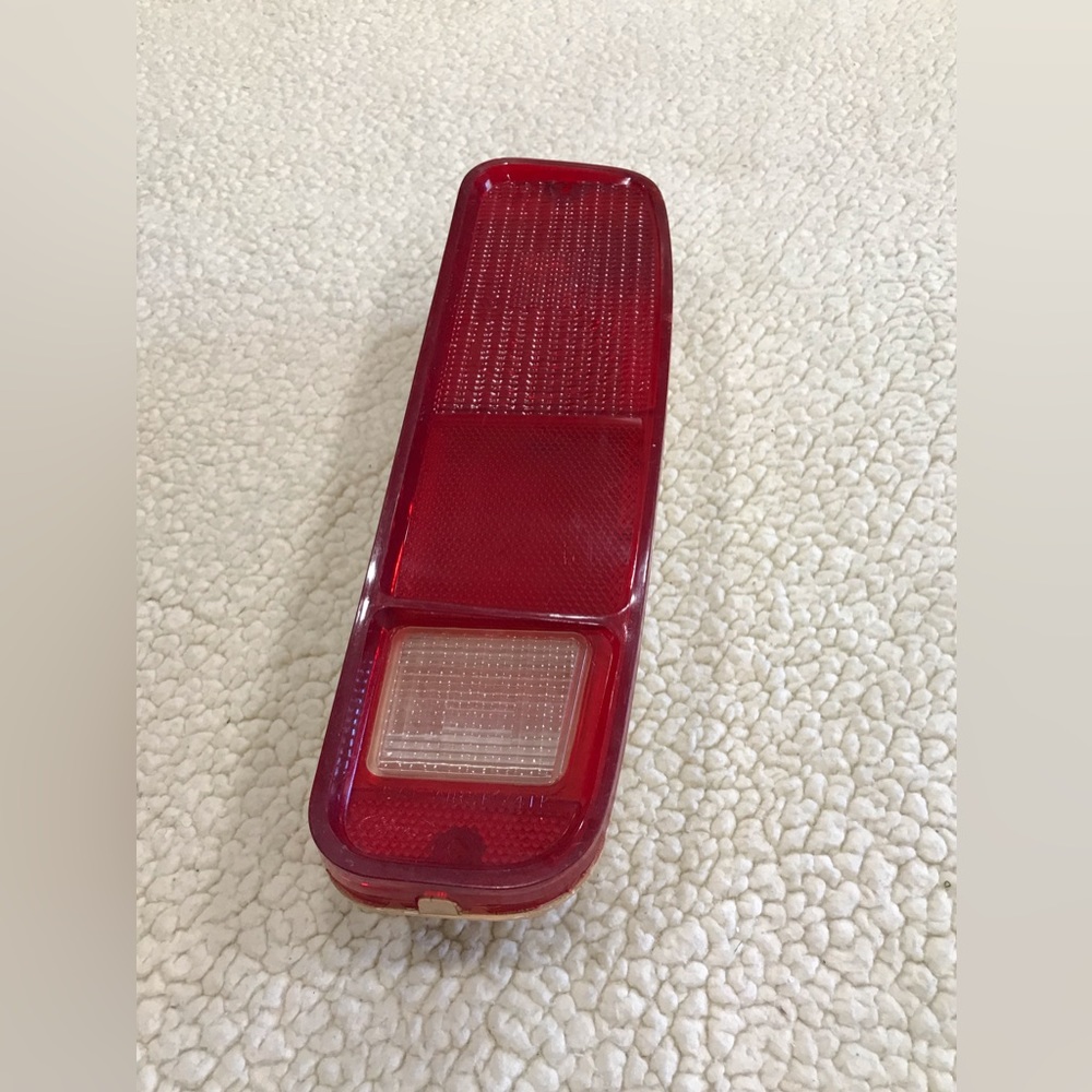 1974 - 1979 Ford F100 F150 F250 Bronco Tail Light D4TB-13440-A Taillight Brake